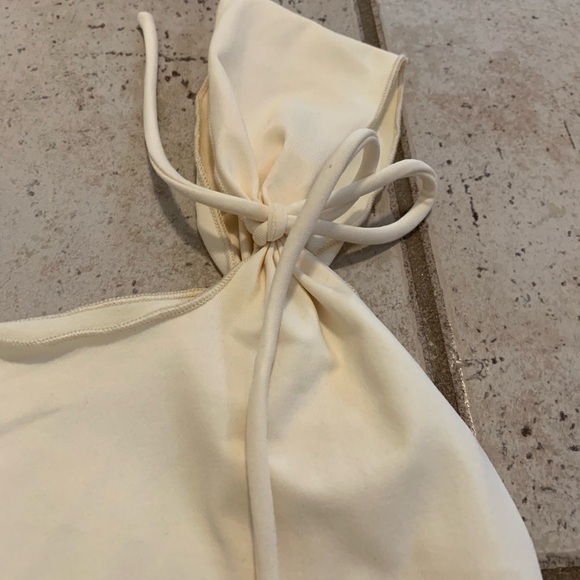 💛 SHEIN Yellow Tie-Shoulder Crop Top, Size M - Picture 3 of 8